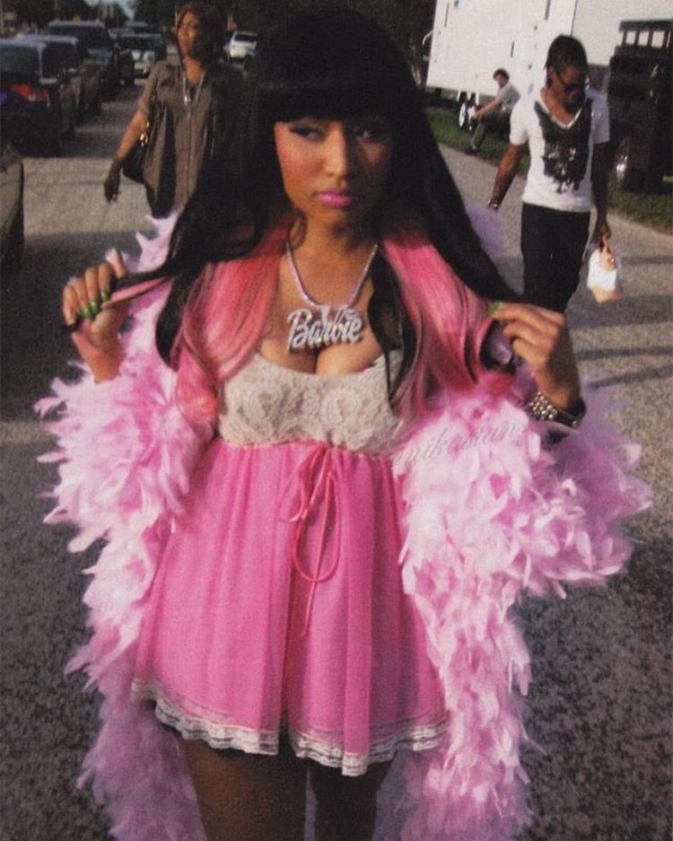 Gotta dust off my #BarbieChain on'em one time for Queens. Gotta get nostalgic with the #PinkHair again. #BlackBarbies cuz they don't remember when my #BarbieChains were being sold on EBAY 😩 every club I went to I signed titties & all the barbz had their hair like this. Fkn love my babies. *kisses every one of u* 😘😘😘💟🎀~ #BlackBarbies on SPOTIFY, iTunes, & TIDAL 😜