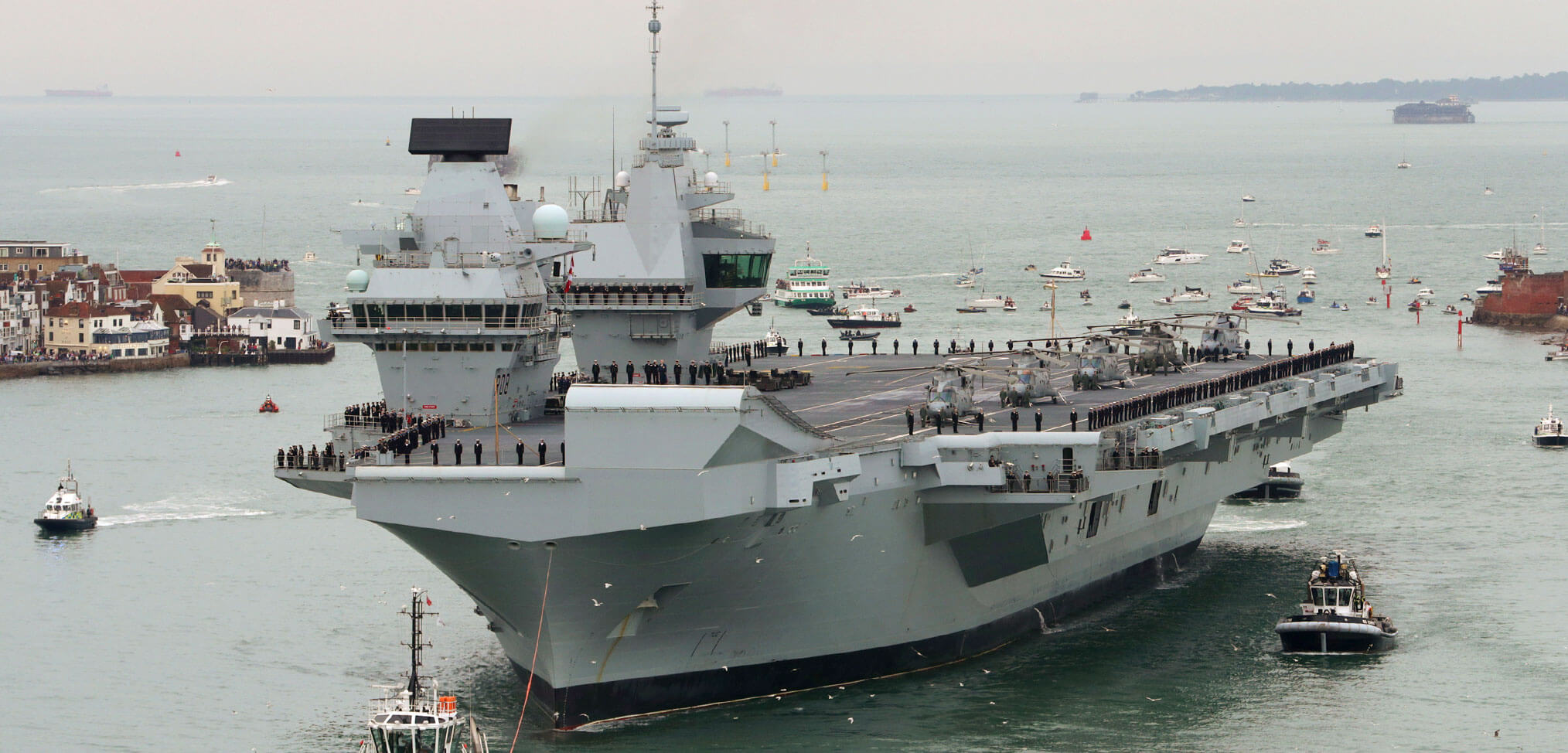 HMS_Queen-Elizbeth-Arrives-Portsmouth-Photo