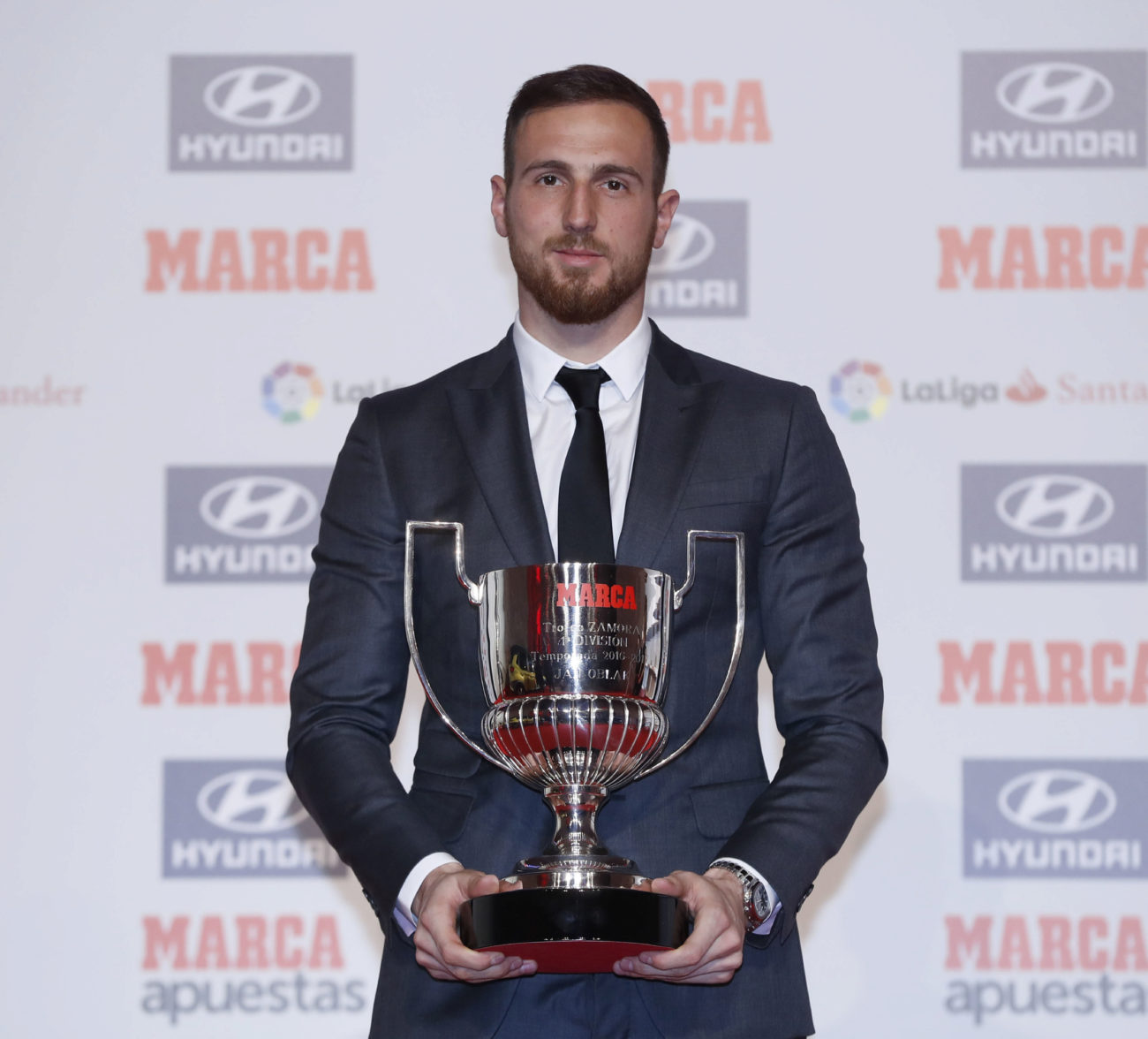Jan Oblak image at Marca Awards.jpg
