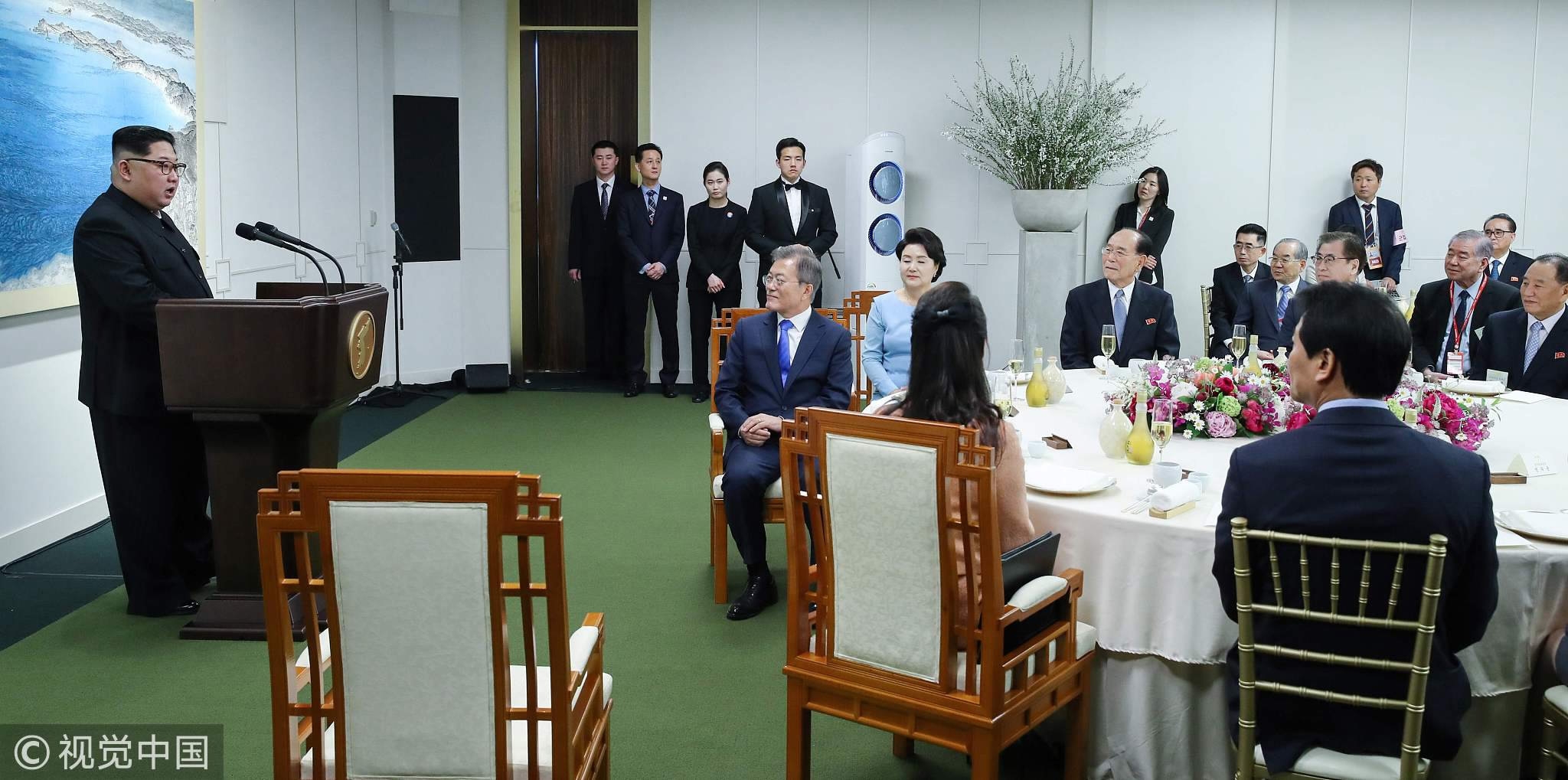 Kim and Moon Jae-in.jpg