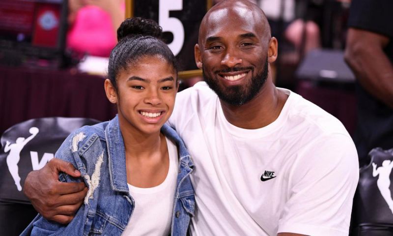 Kobe Bryant dies alongside 8 others, including 13-year-old daughter
