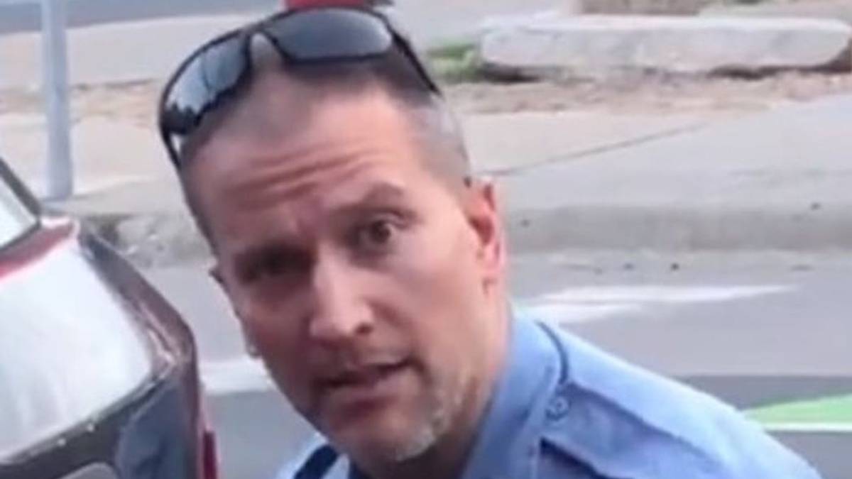 Derek Chauvin and Tou Thao: What you should know about the officers in George Floyd’s death