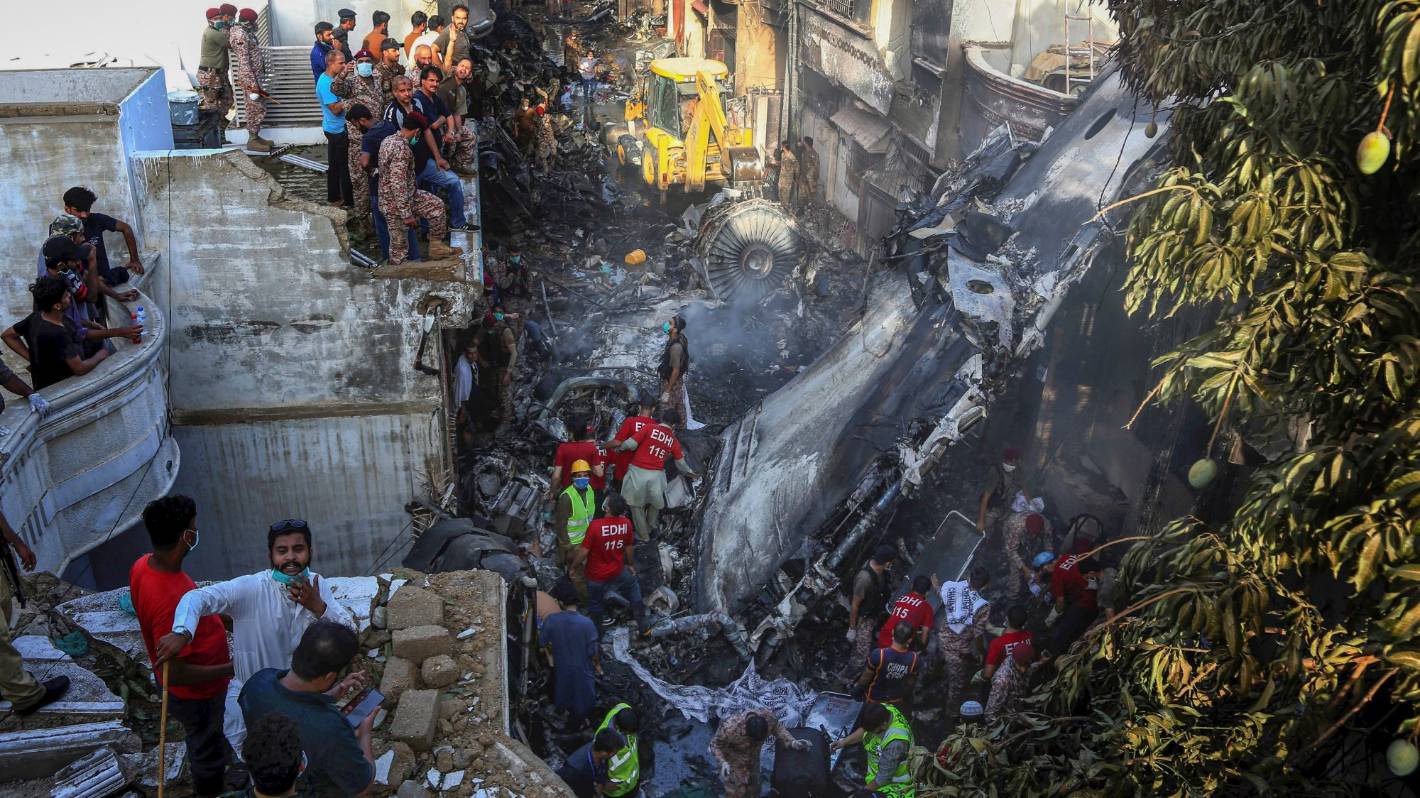 Pakistan plane crash kills 98