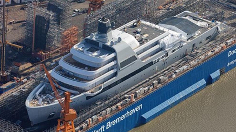 This Abrahimovich’s superyacht is the world’s most expensive