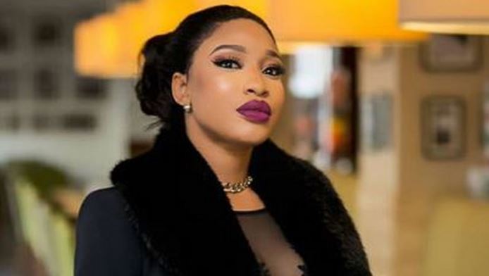 GLAM SLAM: Tonto Dikeh slays in beautiful dress