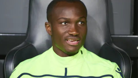 Pro Ghanian footballer, 28, dies after collapsing during game