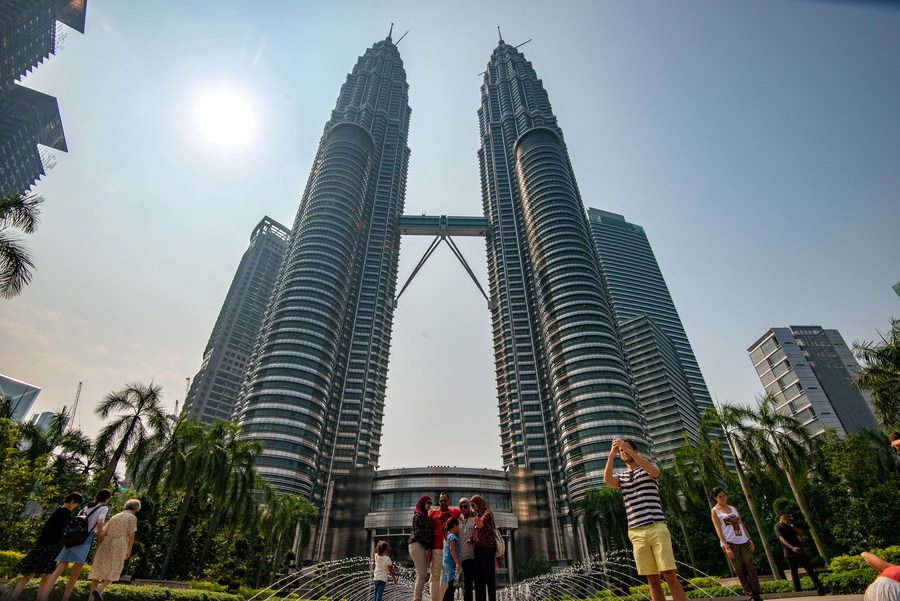 Malaysia approves visa-free policy for Chinese citizens