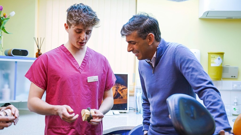 Dentist Sunak visited to promote ‘recovery plan’ not taking NHS patients