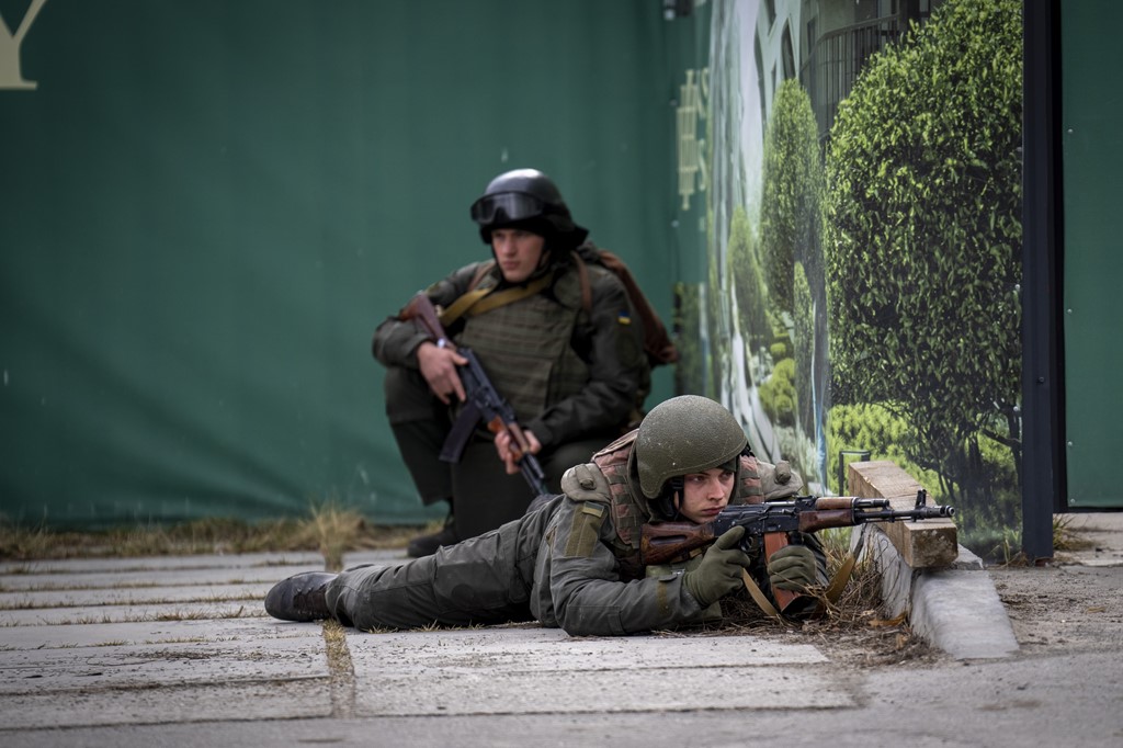 Russian army is trying to seize series of towns and villages in Ukraine, Kyiv says