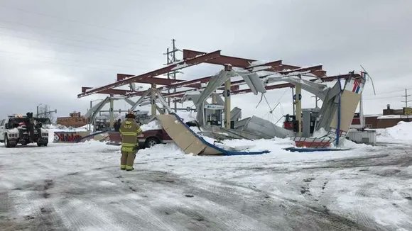 Plans to travel home for Chinese New Year disrupted by snow, ice