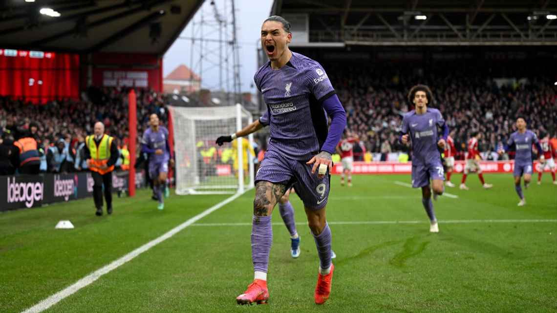 Darwin Núñez shines as Liverpool thrash Nottingham Forest