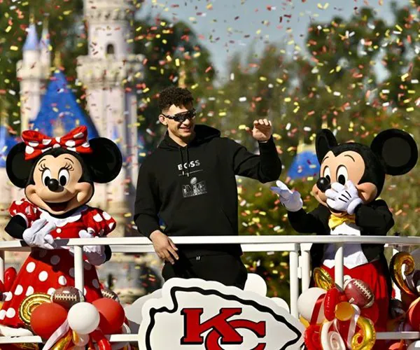 Disneyland rolls out facial recognition in crackdown on pass sharing