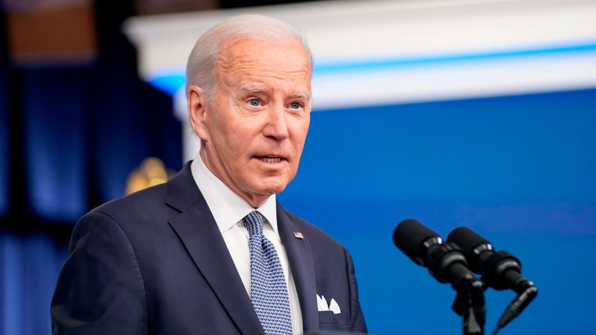 Biden should step aside or risk ‘political suicide’, ex-diplomat says