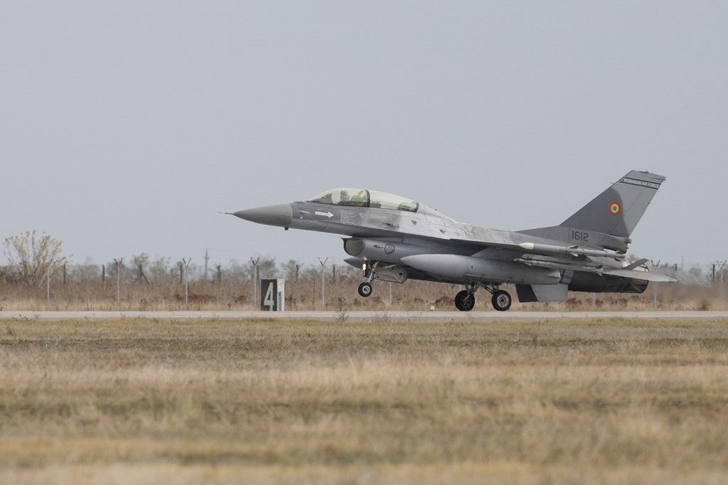 Western fighter jets ‘on schedule’ for summer take off in Ukraine
