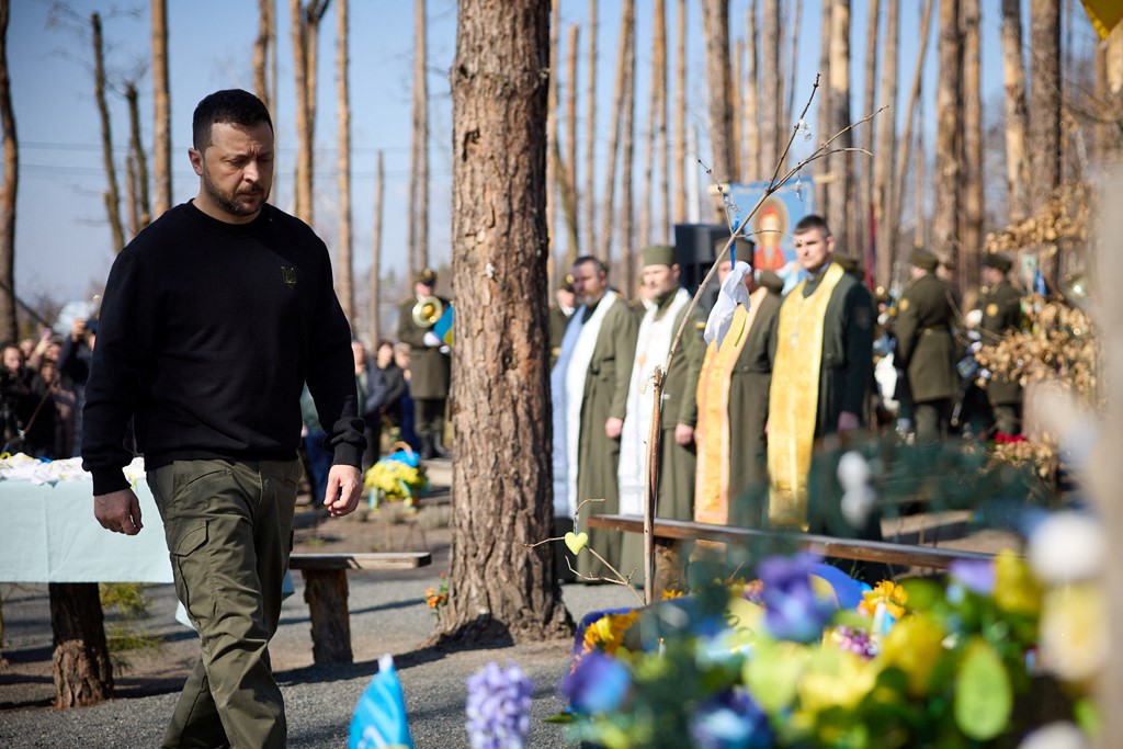 Russia fires 12 drones into Ukraine overnight; Zelenskyy says his army will retreat if US fails