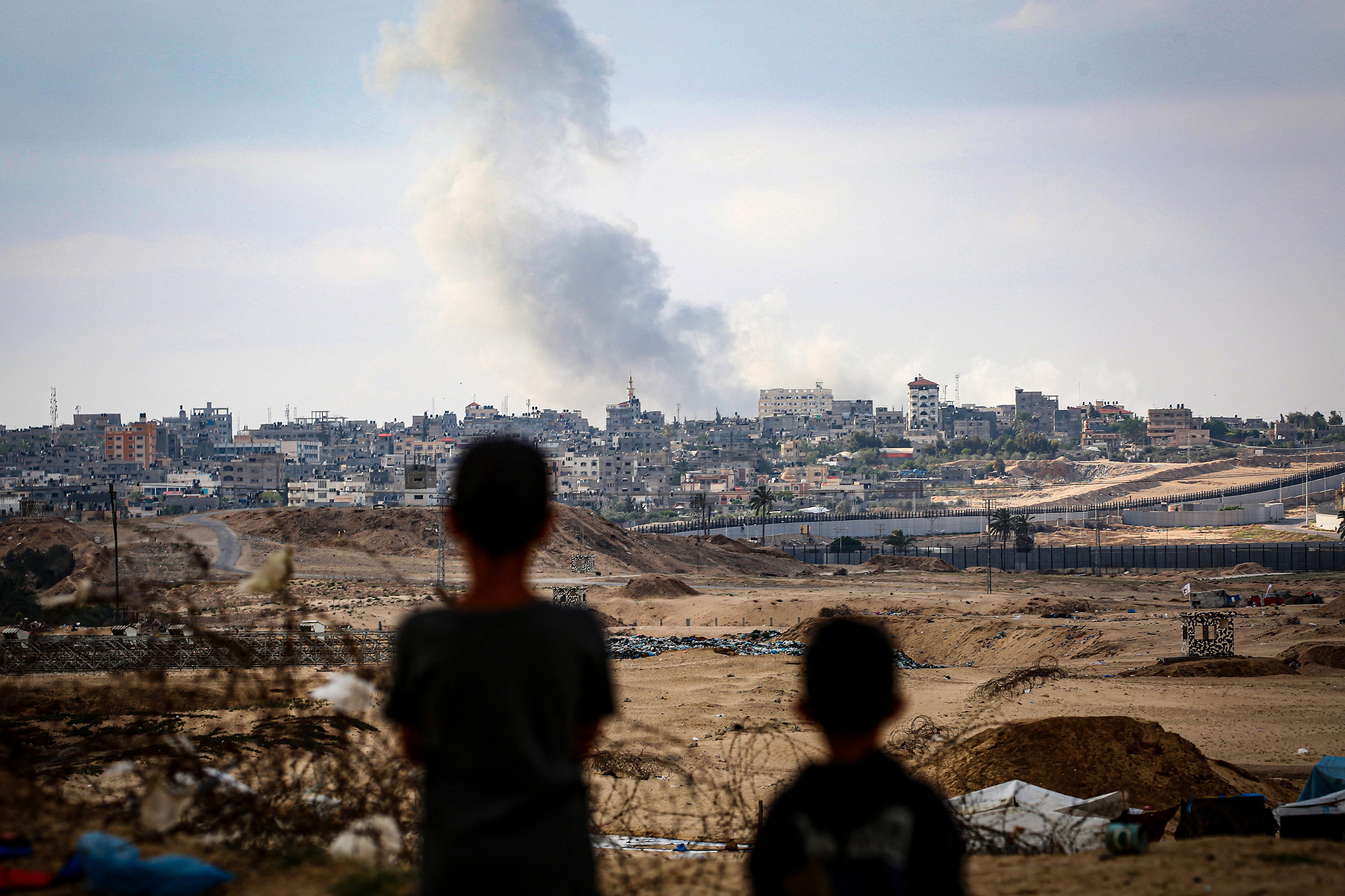 Israeli troops battle Hamas troops in Gaza’s Khan Younis
