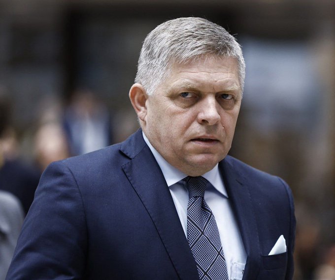 Suspect who shot Slovak PM remanded in prison
