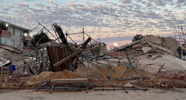 6 dead, 48 still missing in South Africa after building collapse