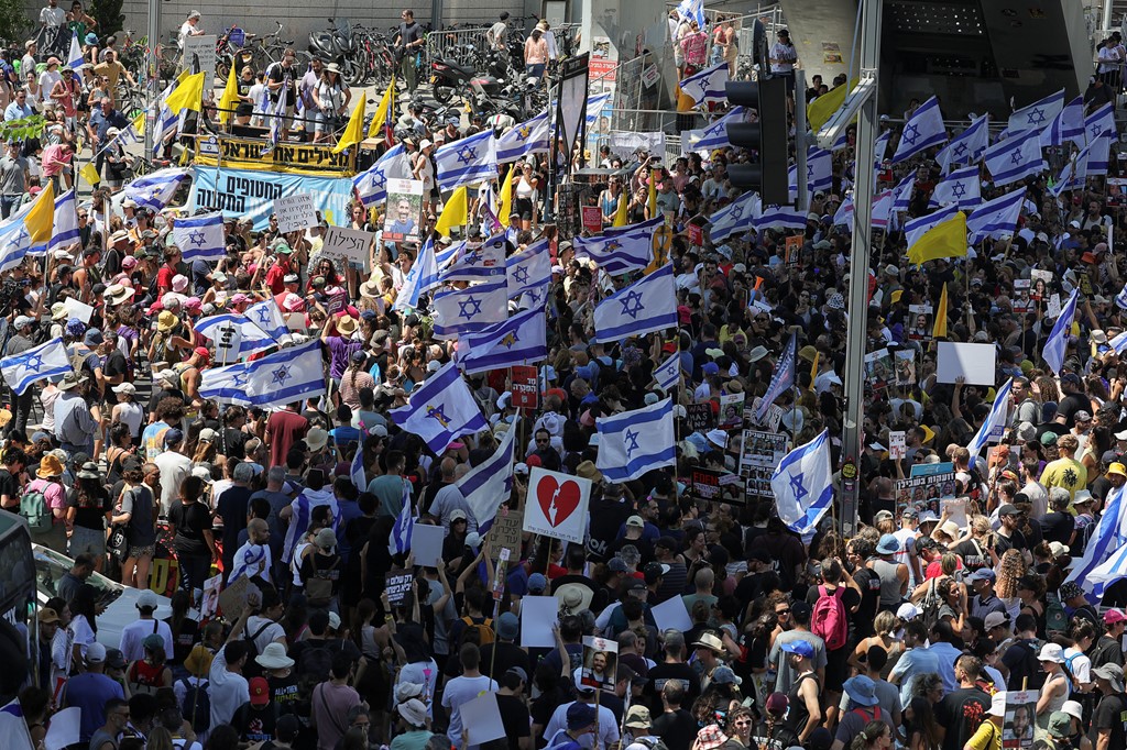 Israeli minister accuses striking workers of ‘serving Hamas interests’