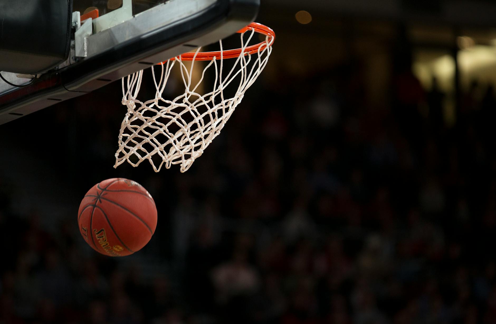 Knicks sending DiVincenzo, Randle to Timberwolves