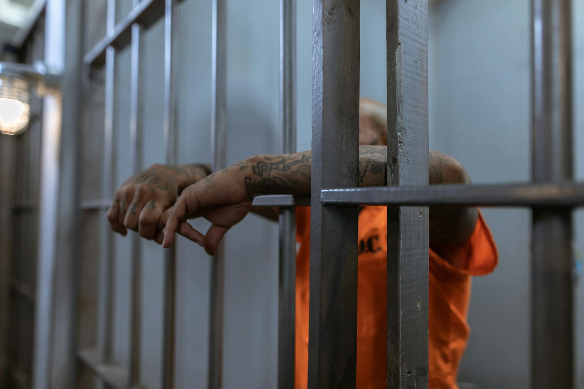 PHONE SEX: Alabama police confirm prisoner, jailer shared ‘long intimate moments’