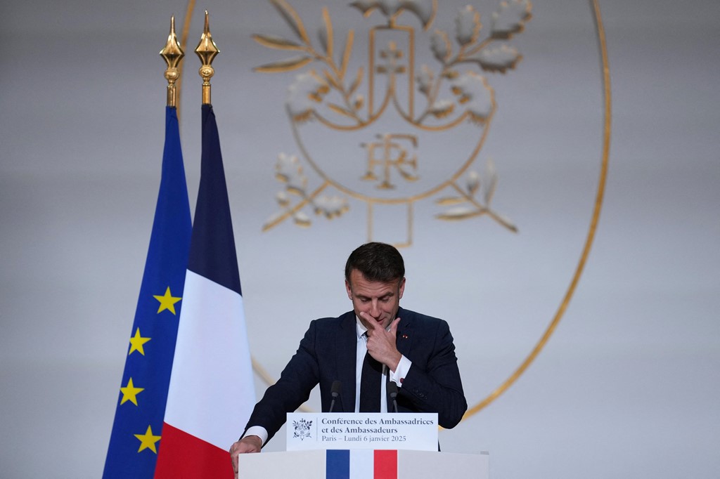 Macron: Ukraine must be ‘realistic’ on territory disputes as prospect of peace looms