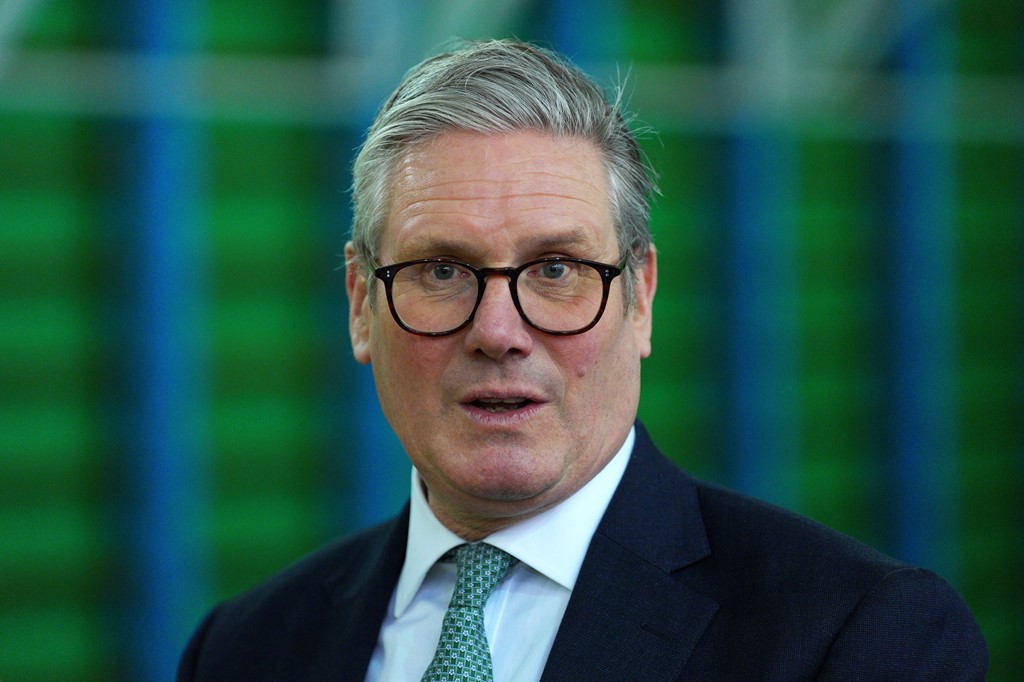 PM refuses to confirm backing for Heathrow expansion