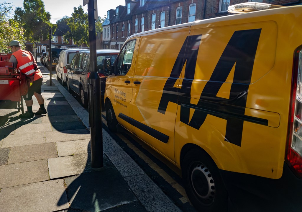 Thousands paying ‘outrageous’ traffic fines in London that should not be issued, AA says