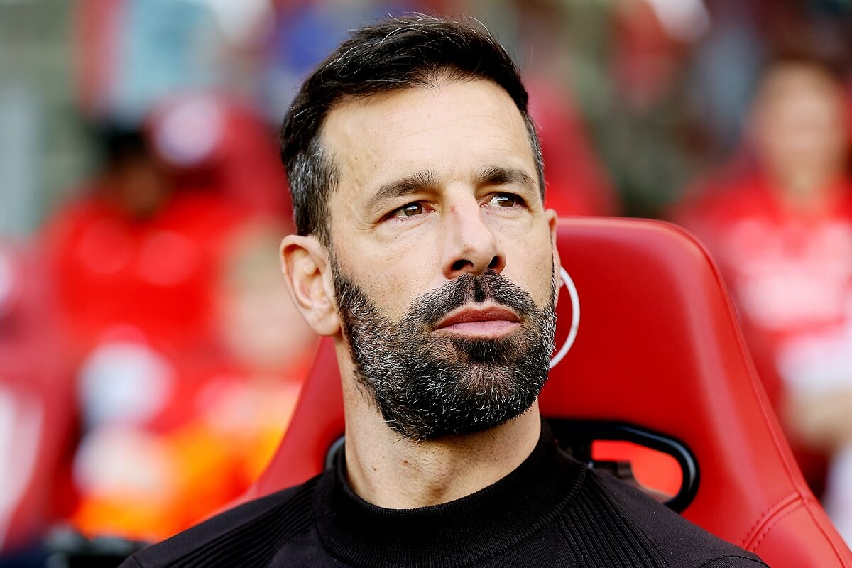 EPL: Van Nistelrooy looking for more additions – Potter seeking better options too
