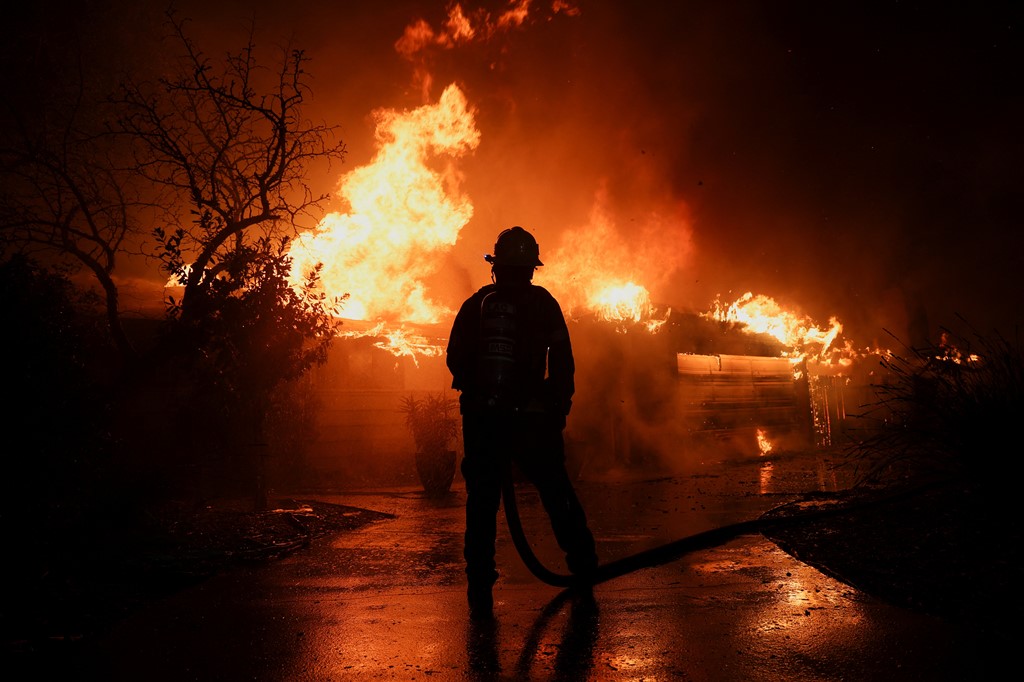 Worst fires expected in California – zero contained so far