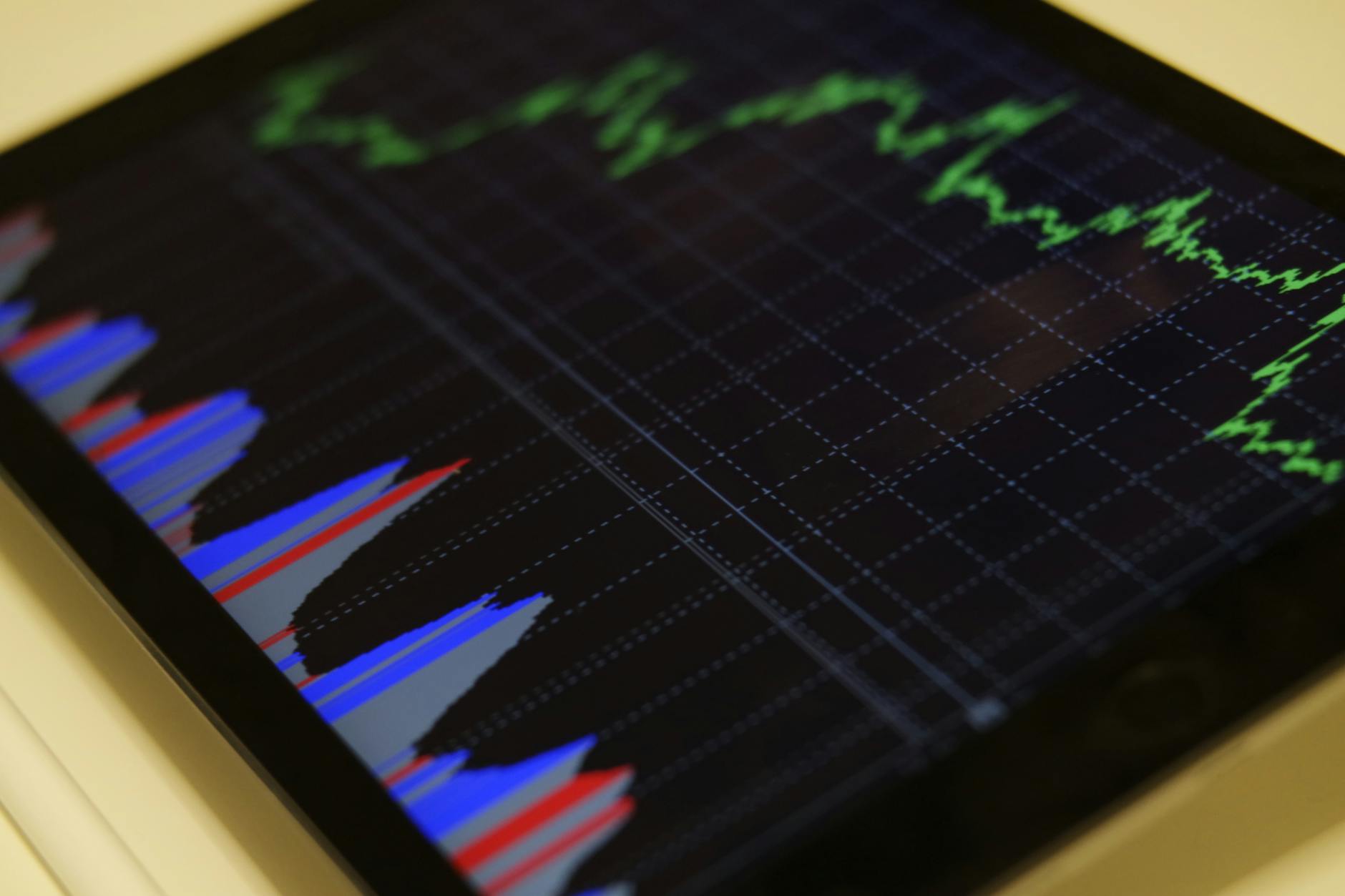 Secrets from Tata Motors, Zomato & HDFC Bank you should know before investing in any stock