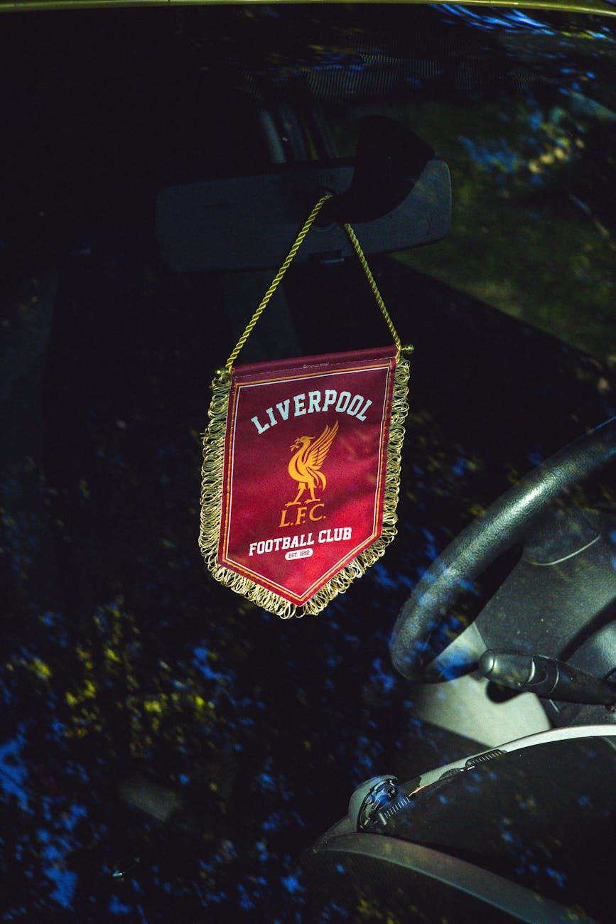 liverpool pennant in car