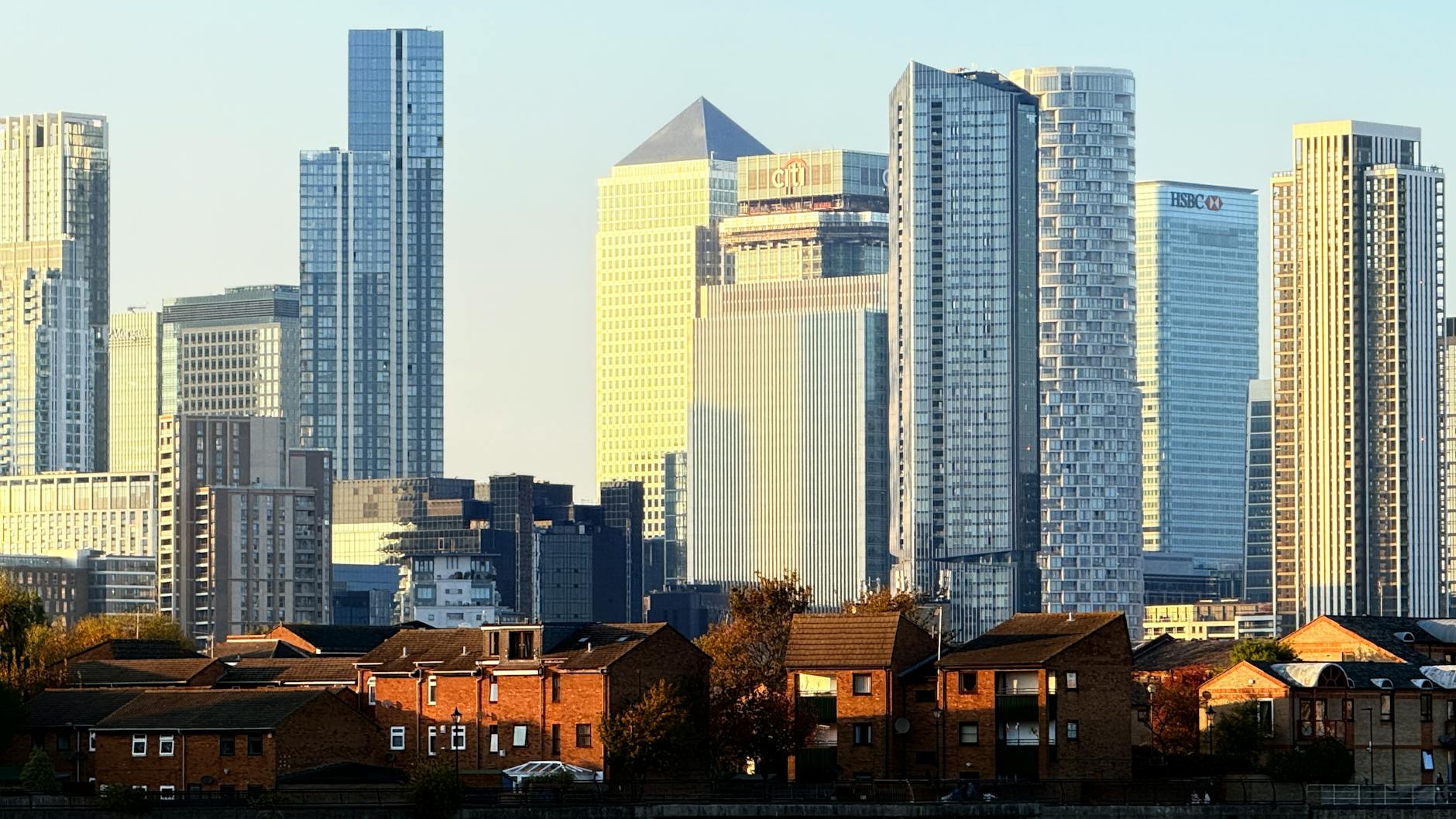 stunning canary wharf skyline at sunset