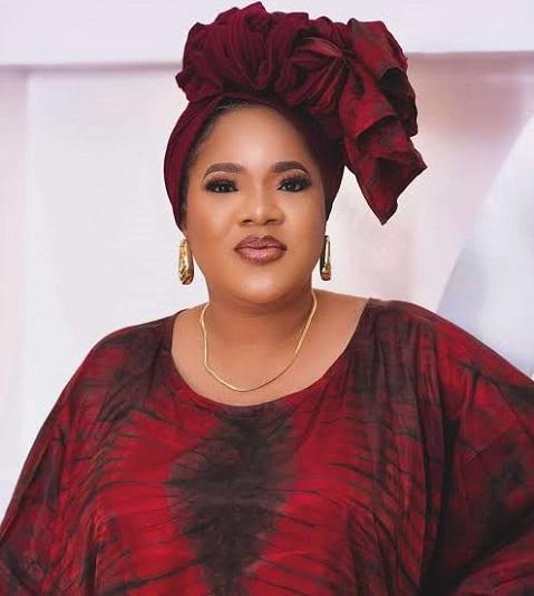 “I Was Raised That Way” — Toyin Abraham Speaks Out After Viral Video Sparks Debate Over Greeting the Okoyas