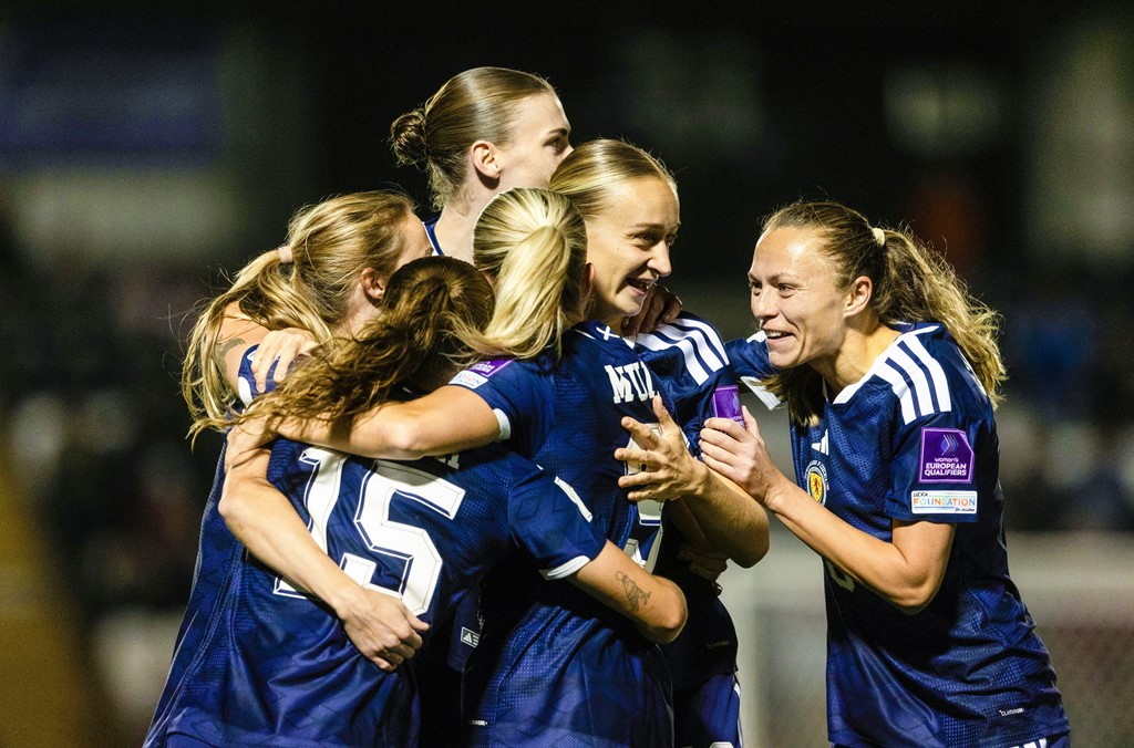 Scotland hold nerve for Women’s World Cup play-off win over Czech Republic